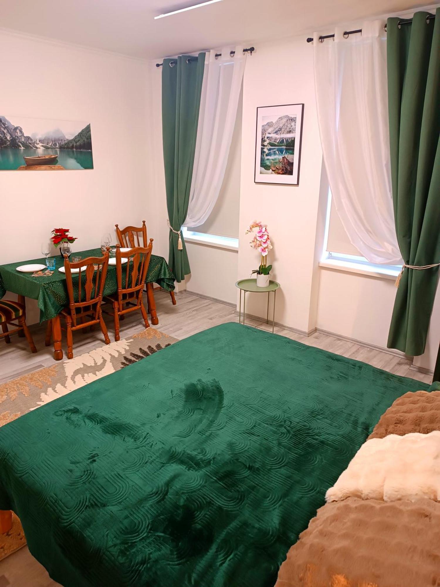 Family Apartments 2 Room'S Centre Muerzzuschlag Kültér fotó